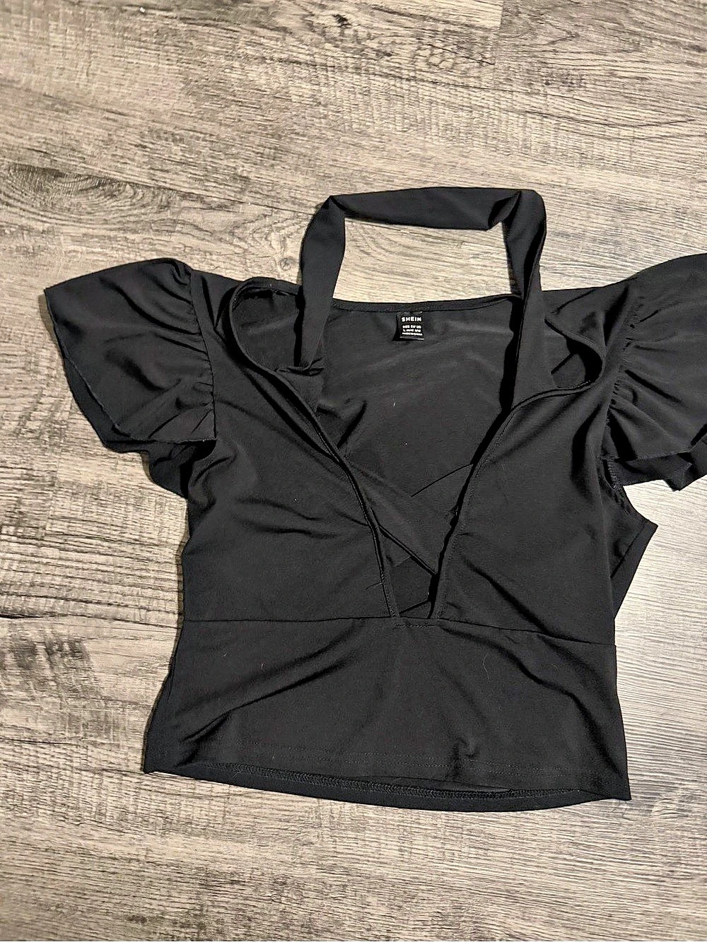 SHEIN ICON Summer Solid Crisscross Halter Ruffle Hem Top Black